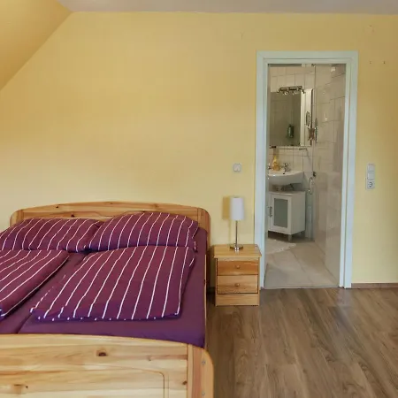 Beautiful In With Garden Apartment *