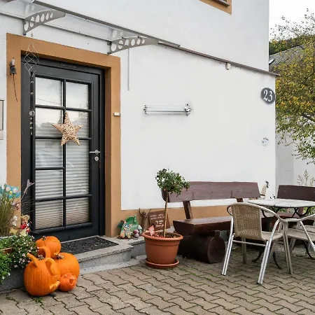 Beautiful In With Garden Apartment *