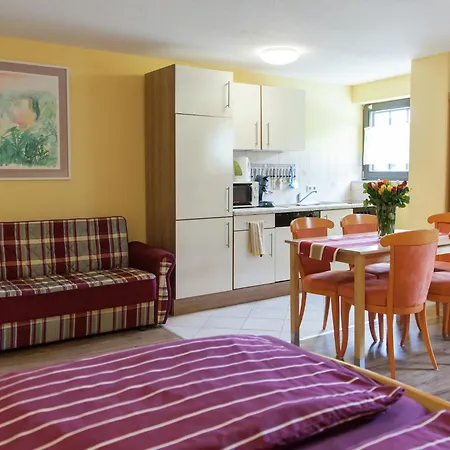 Beautiful In With Garden Apartment *